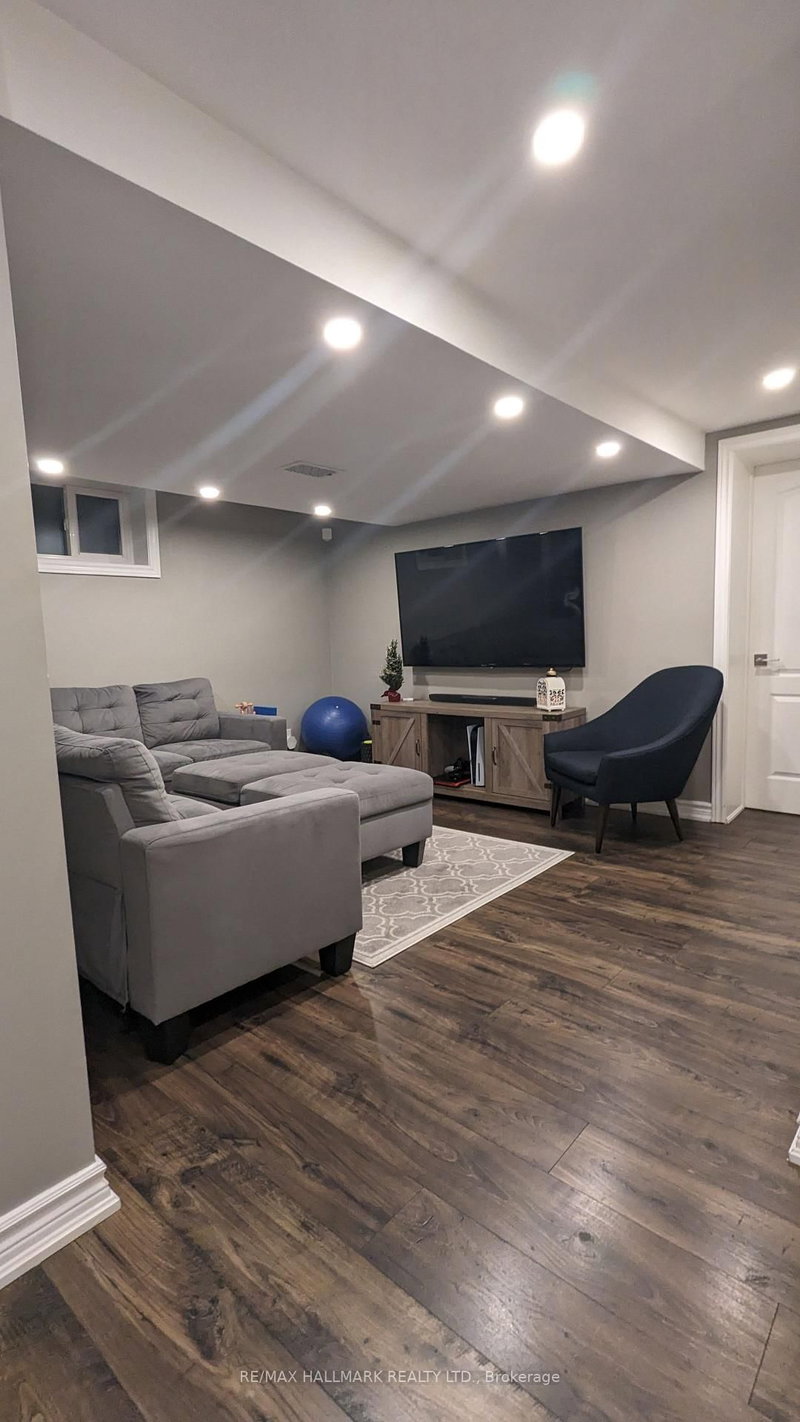 342 Whitmore Toronto,ON M6E 2N4 — Photo 14