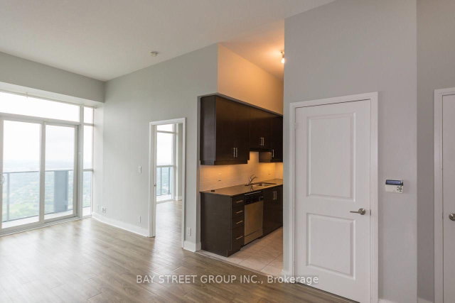 5006 - 60 Absolute Avenue