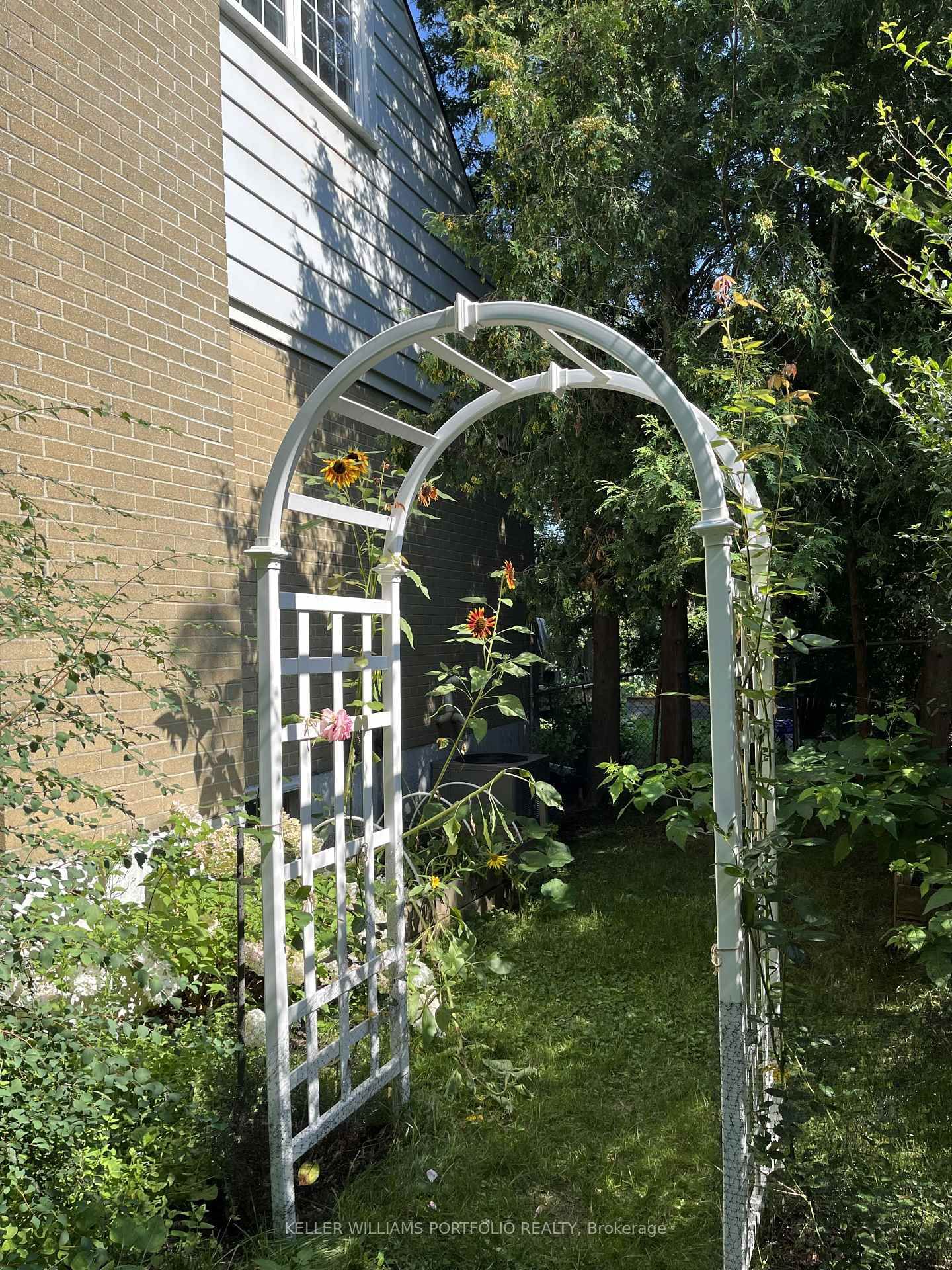 88 Sabrina Dr Drive • Toronto, ON photo 42