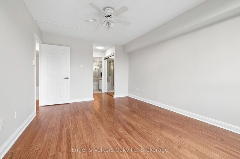201 - 22 Hanover Road