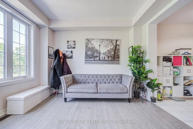 3305 mockingbird Common — photo 5