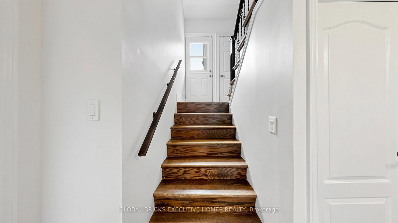 33 Ann Street • Halton Hills, ON photo 33