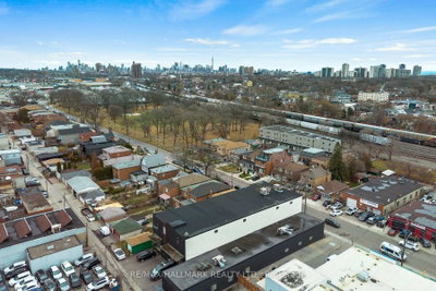 346-348 Ryding Avenue — photo 4