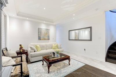 46 Sliprock Crescent — photo 6