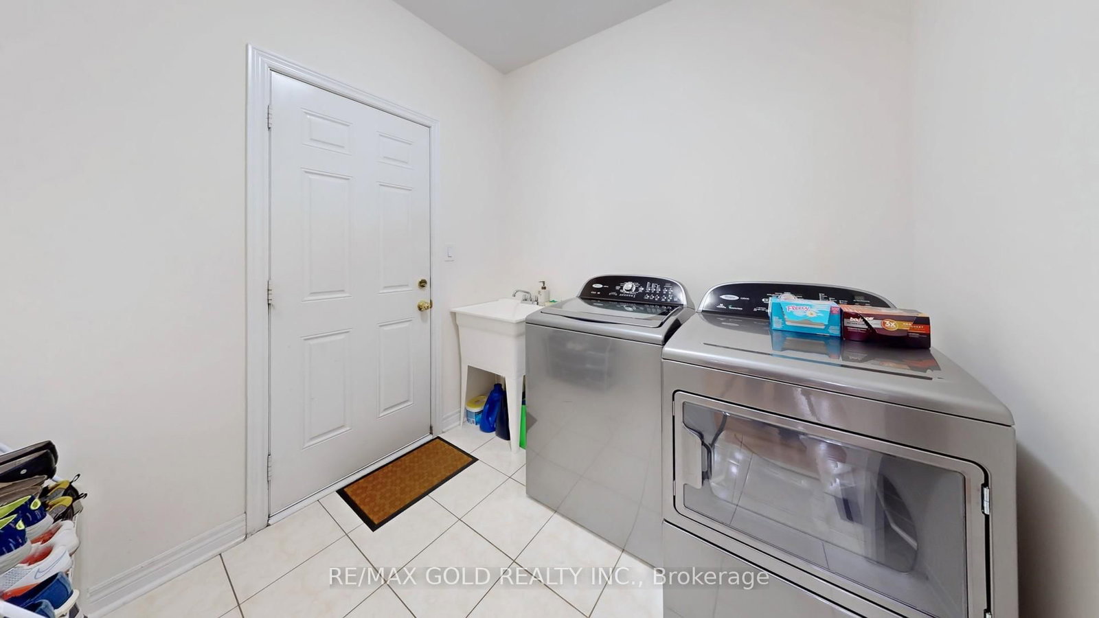 18 Kawana Road • Brampton, ON photo 22