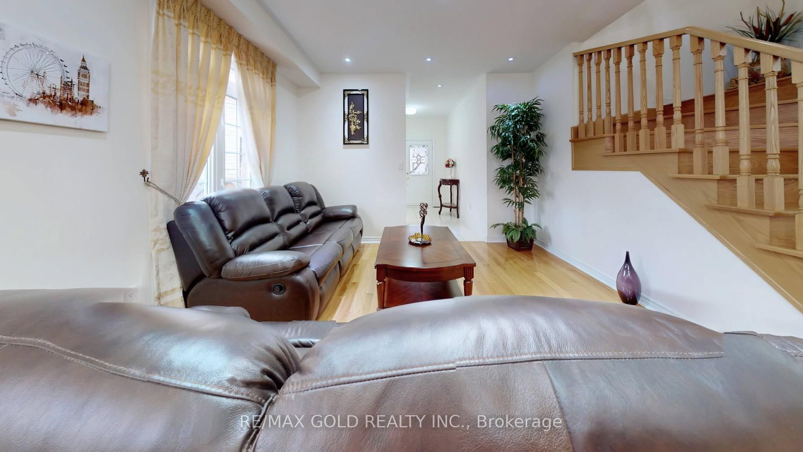 18 Kawana Road • Brampton, ON photo 6