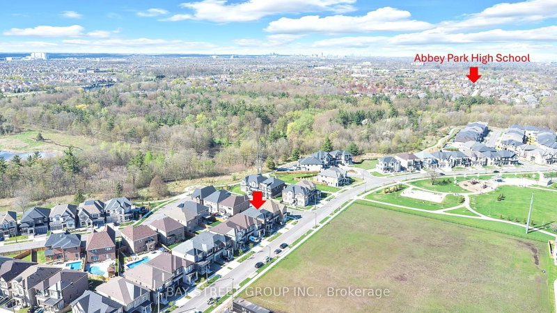 2411 Saw Whet Oakville,ON L6M 5L5 — Photo 4