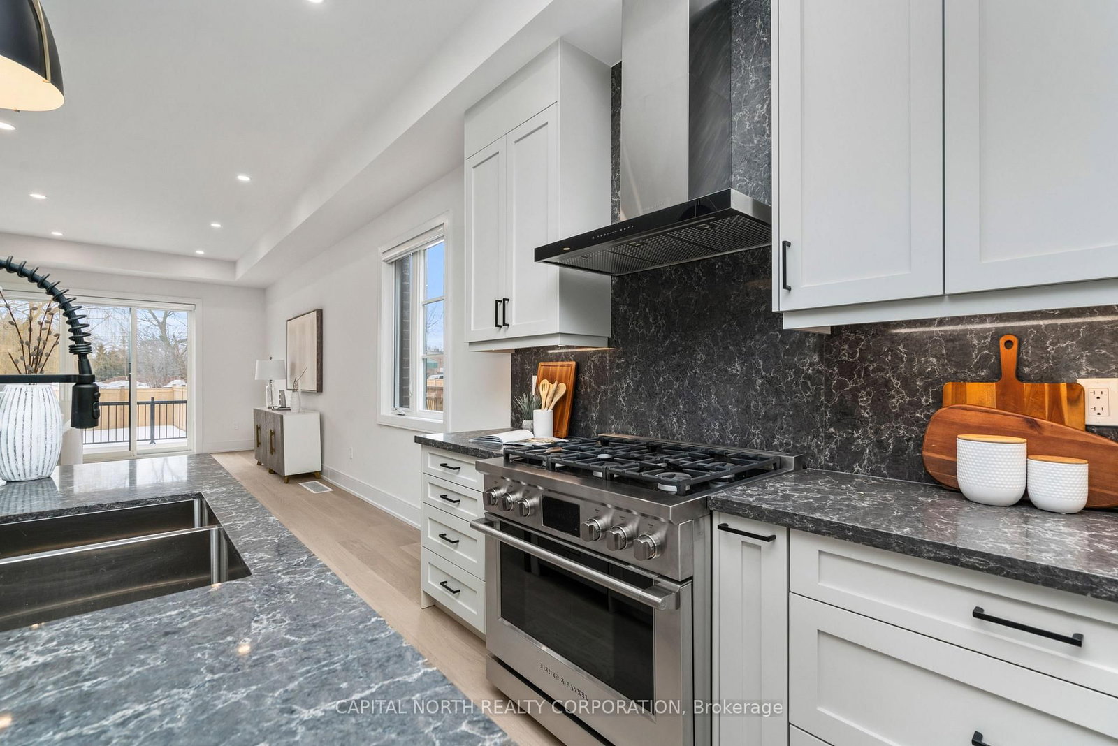 1076 Roosevelt Road • Mississauga, ON photo 12