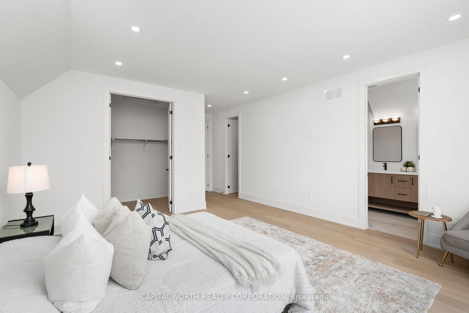 1076 Roosevelt Road • Mississauga, ON photo 20