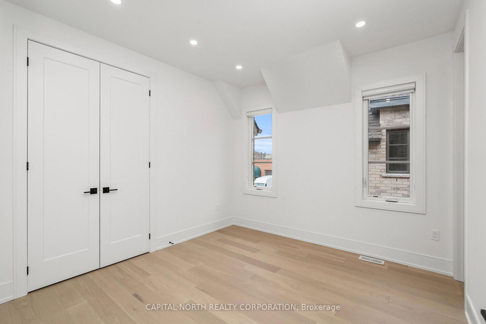 1076 Roosevelt Road • Mississauga, ON photo 27