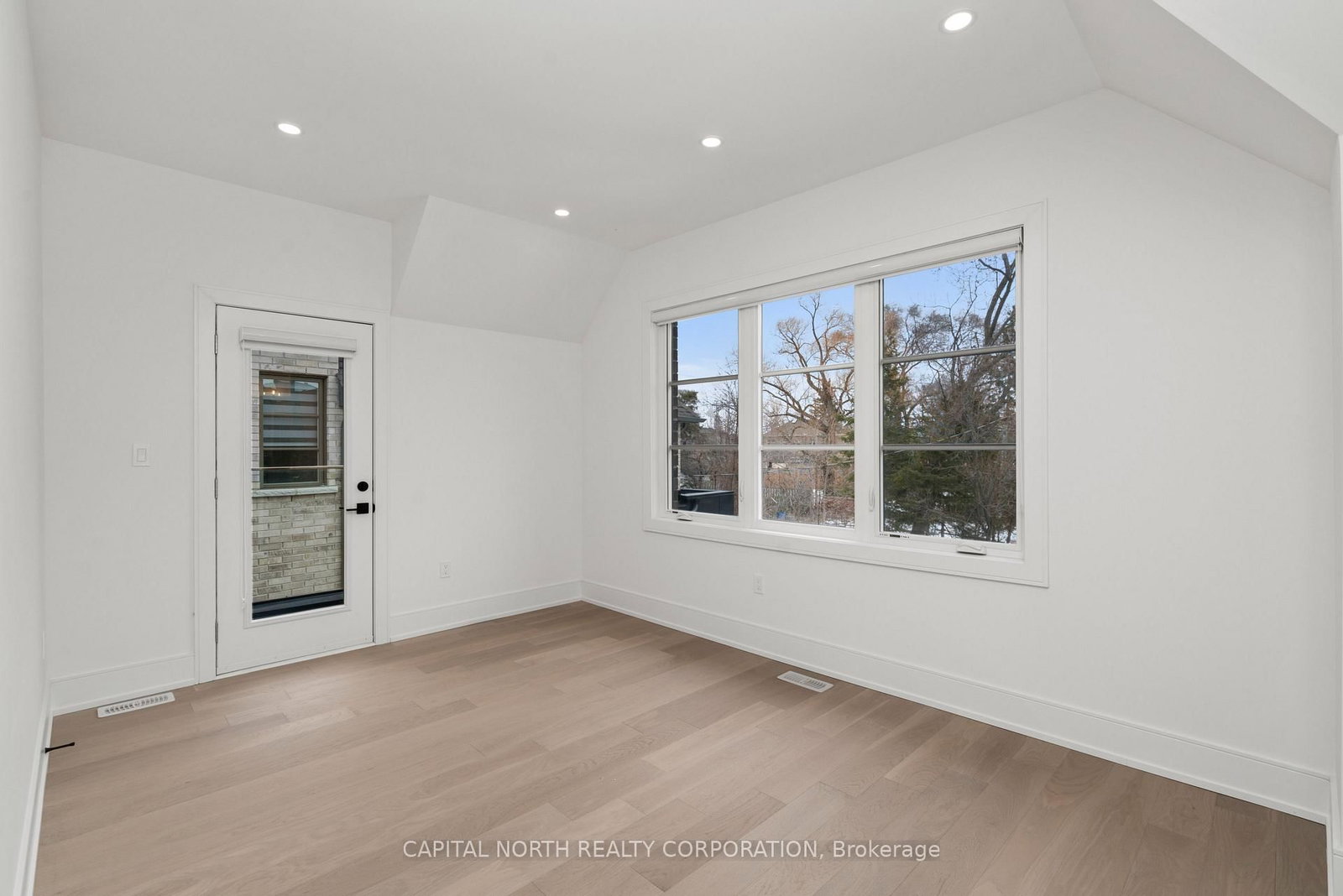1076 Roosevelt Road • Mississauga, ON photo 29