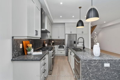 1076 Roosevelt Road • Mississauga, ON photo 9