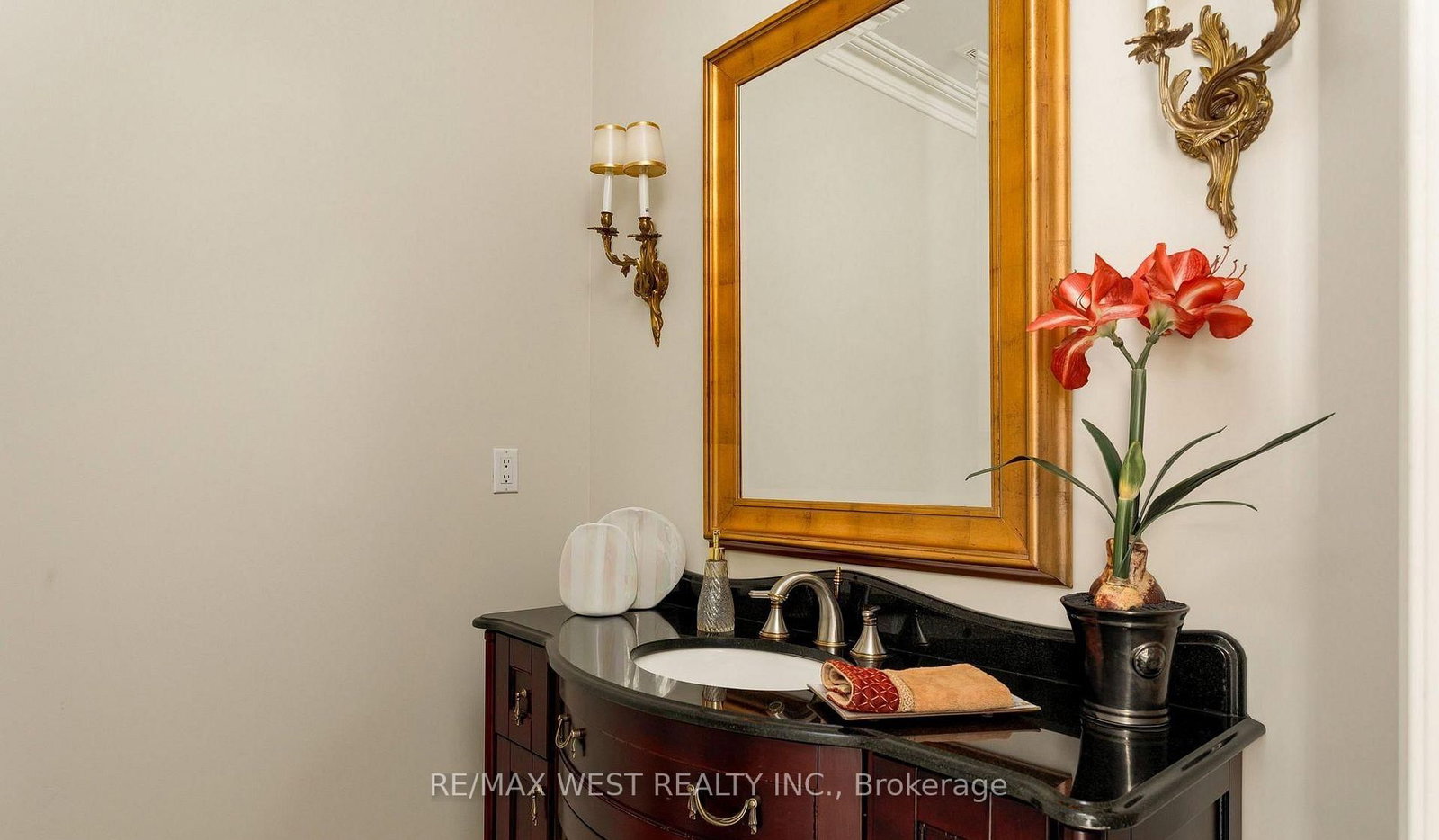 3338 Fox Run Circle • Oakville, ON photo 16
