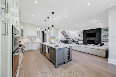 484 Avonwood Mississauga,ON L5G 1Y9 — Photo 11