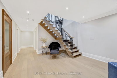 484 Avonwood Mississauga,ON L5G 1Y9 — Photo 26