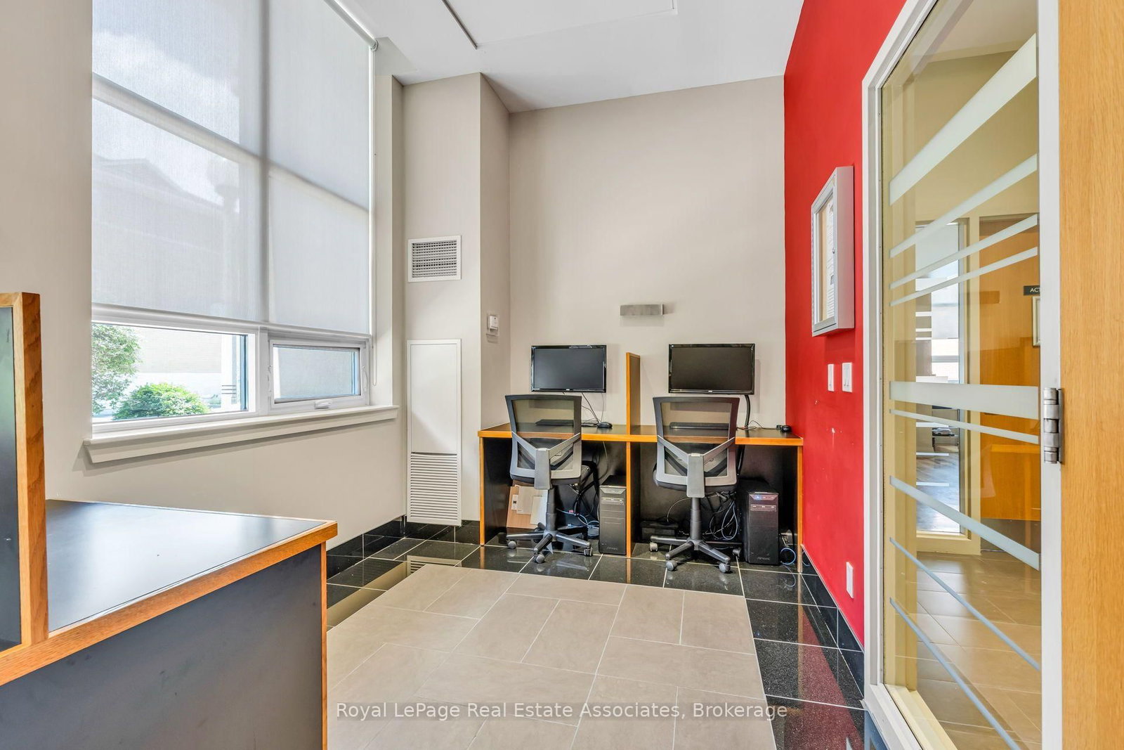 4 Elsinore Path • #706 • Toronto, ON photo 27