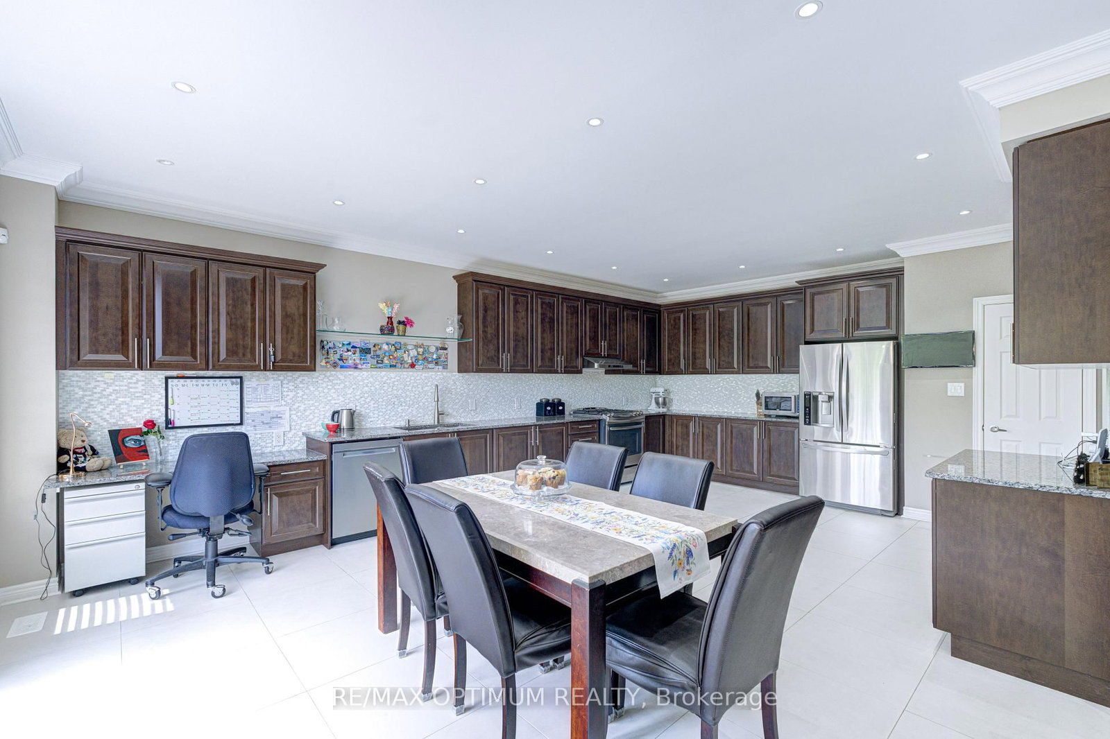 14 Waterwide Crescent • Brampton, ON photo 18