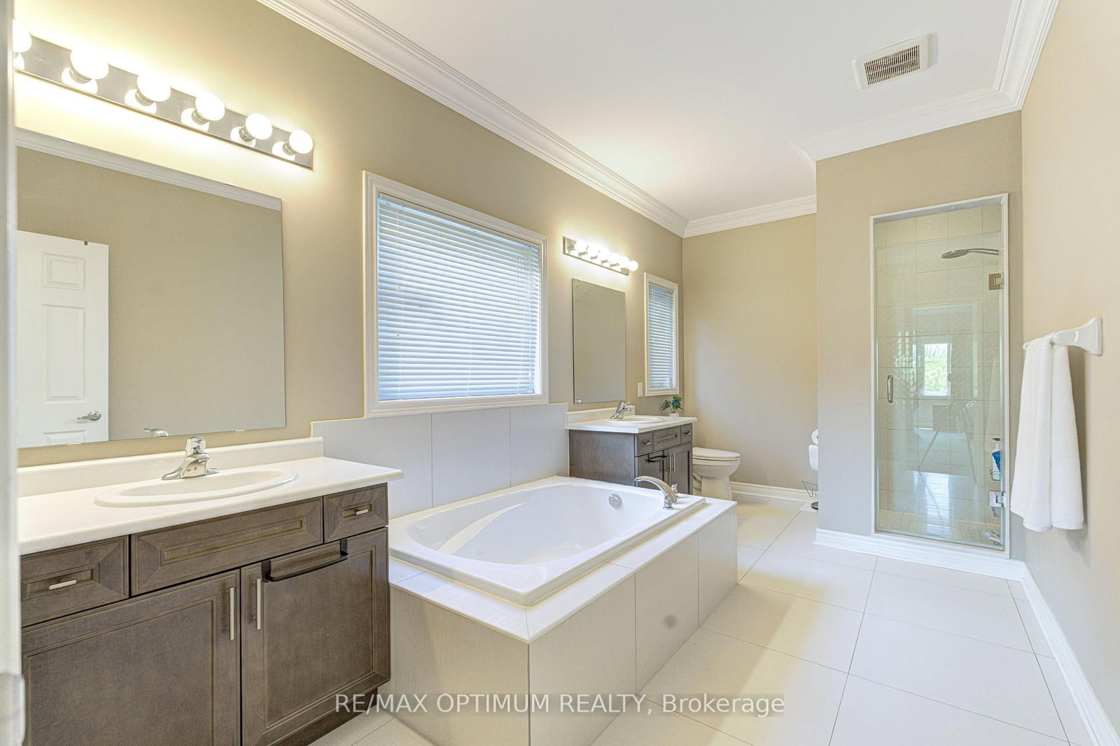 14 Waterwide Crescent • Brampton, ON photo 21