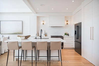 307 Martin Street — photo 4