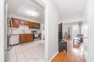 90 Wickstead Court • Brampton, ON photo 8