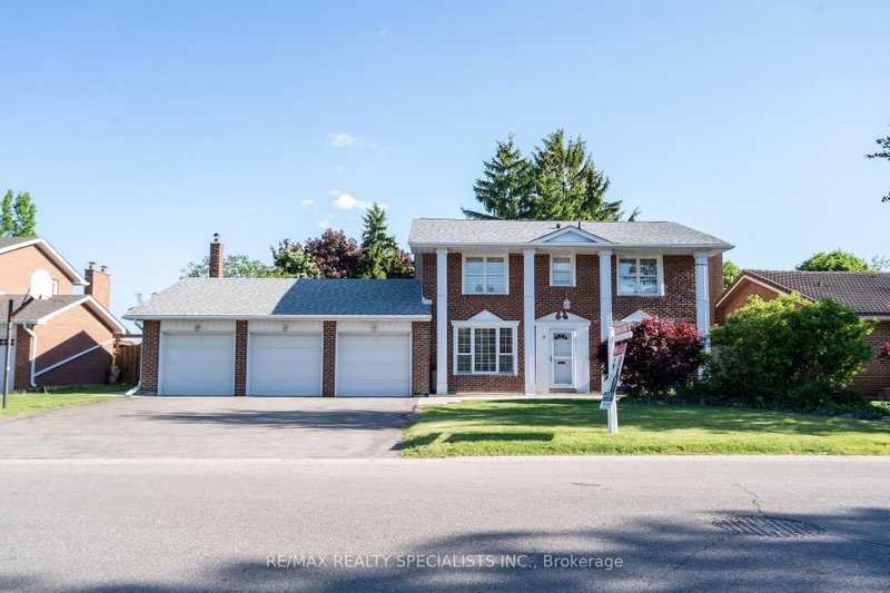8 River View Dr, Brampton, Ontario