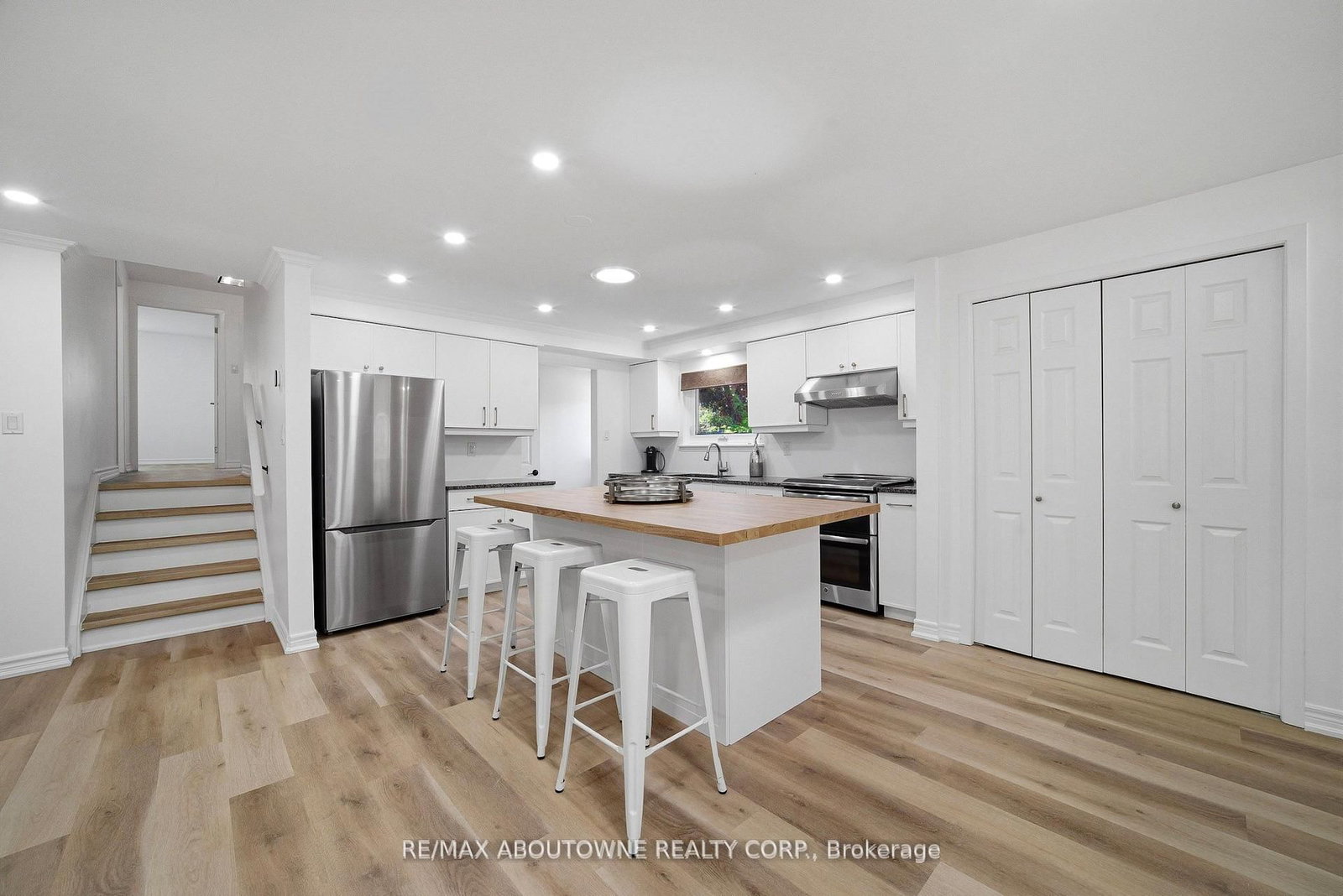 2306 Devon Road • Oakville, ON photo 11