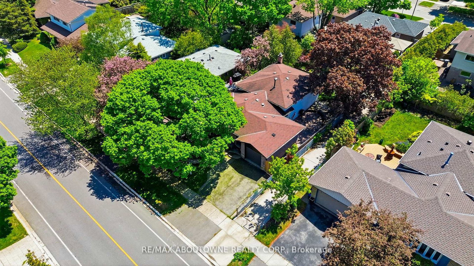 2306 Devon Road • Oakville, ON photo 36