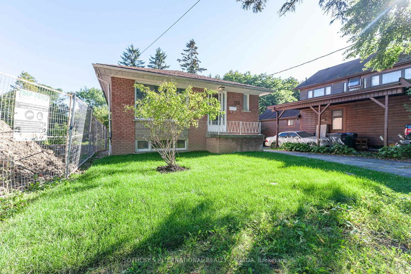 upper - 957 Beechwood Avenue