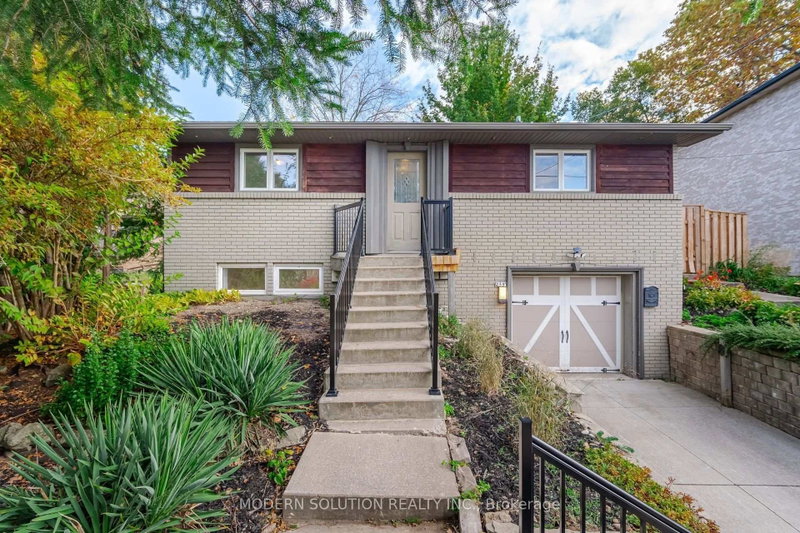 2557 Mindemoya Rd, Mississauga, Ontario