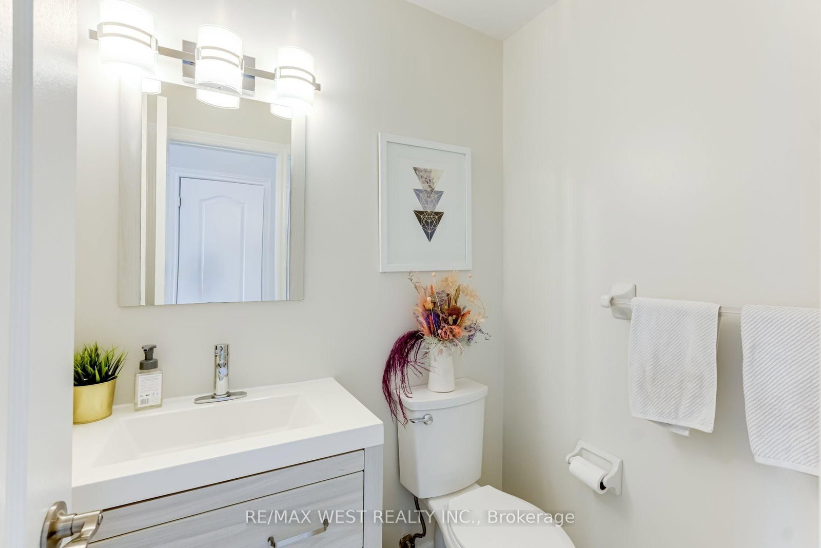 12 Grogan Mews, Toronto, ON, photo 4
