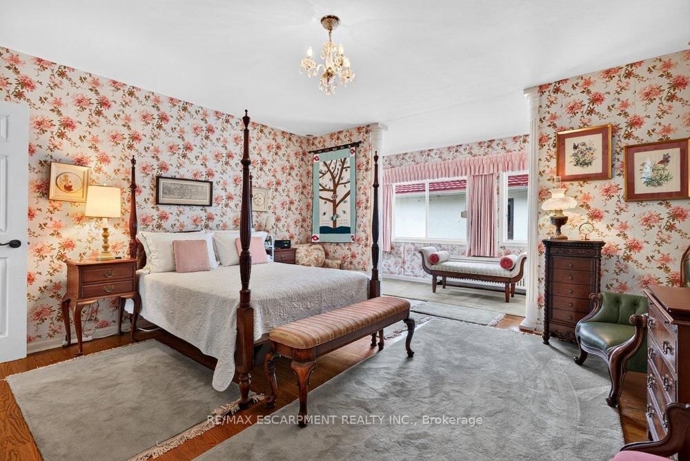 230 Morrison Road • Oakville, ON photo 13