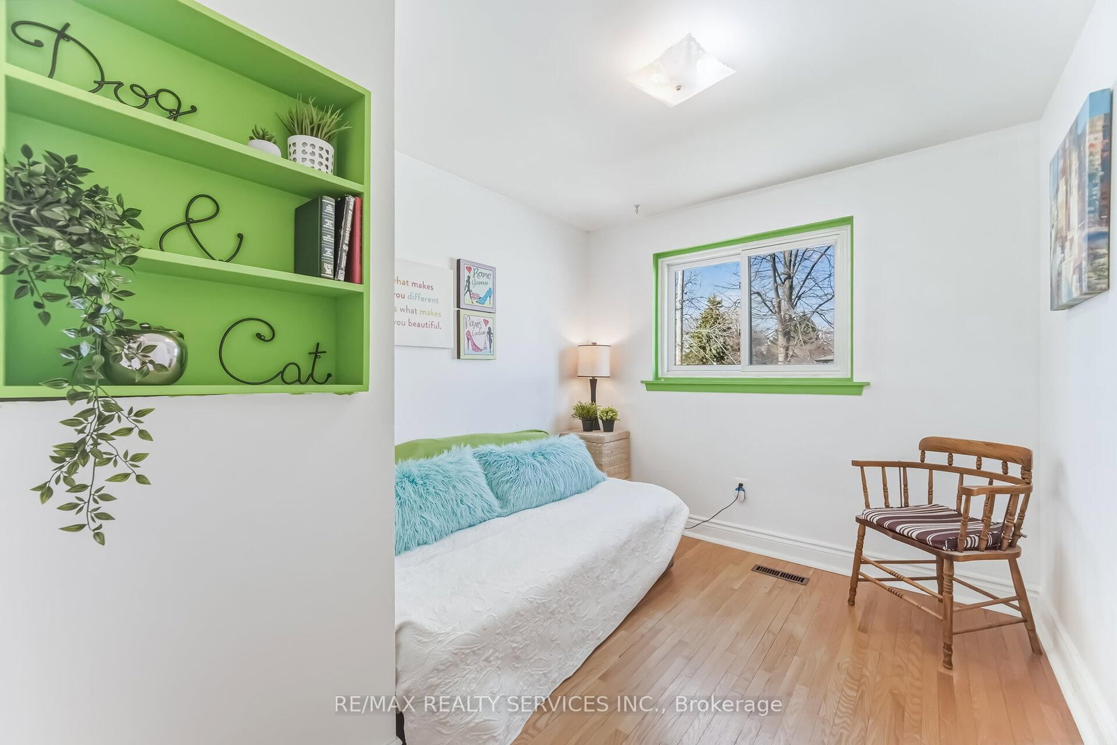 15 Braemar Drive • Brampton, ON photo 12