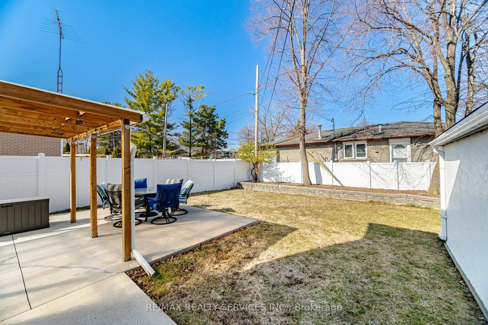 15 Braemar Drive • Brampton, ON photo 16