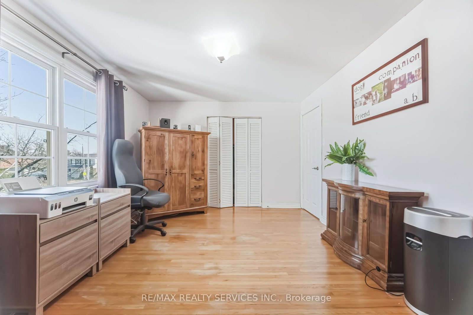 15 Braemar Drive • Brampton, ON photo 7