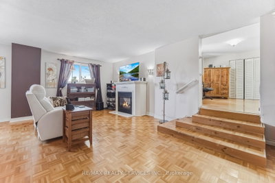 15 Braemar Drive • Brampton, ON photo 8