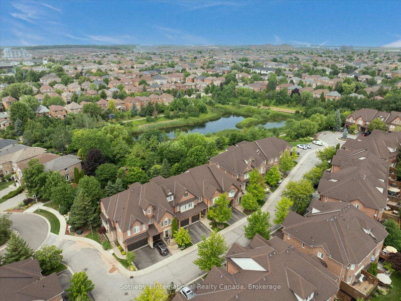 41 - 300 Ravineview Way