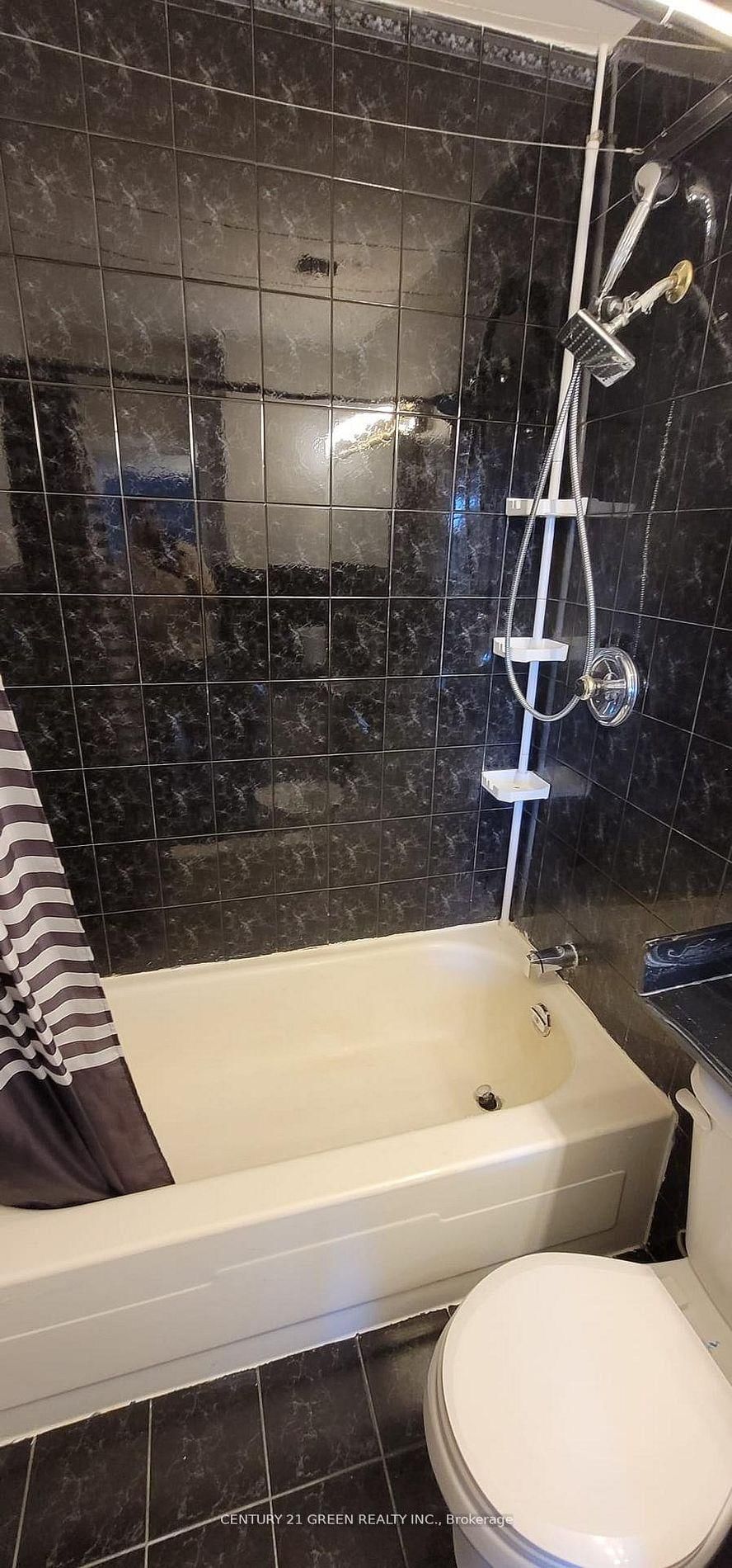 3065 Queen Frederica Drive • #902 • Mississauga, ON photo 16