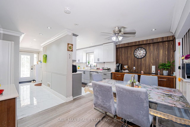 22 Foxacre Row