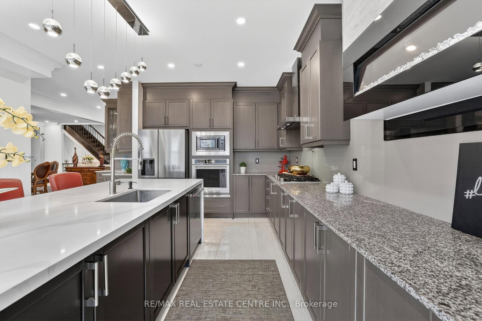 27 Drew Brown Boulevard • Orangeville, ON photo 12
