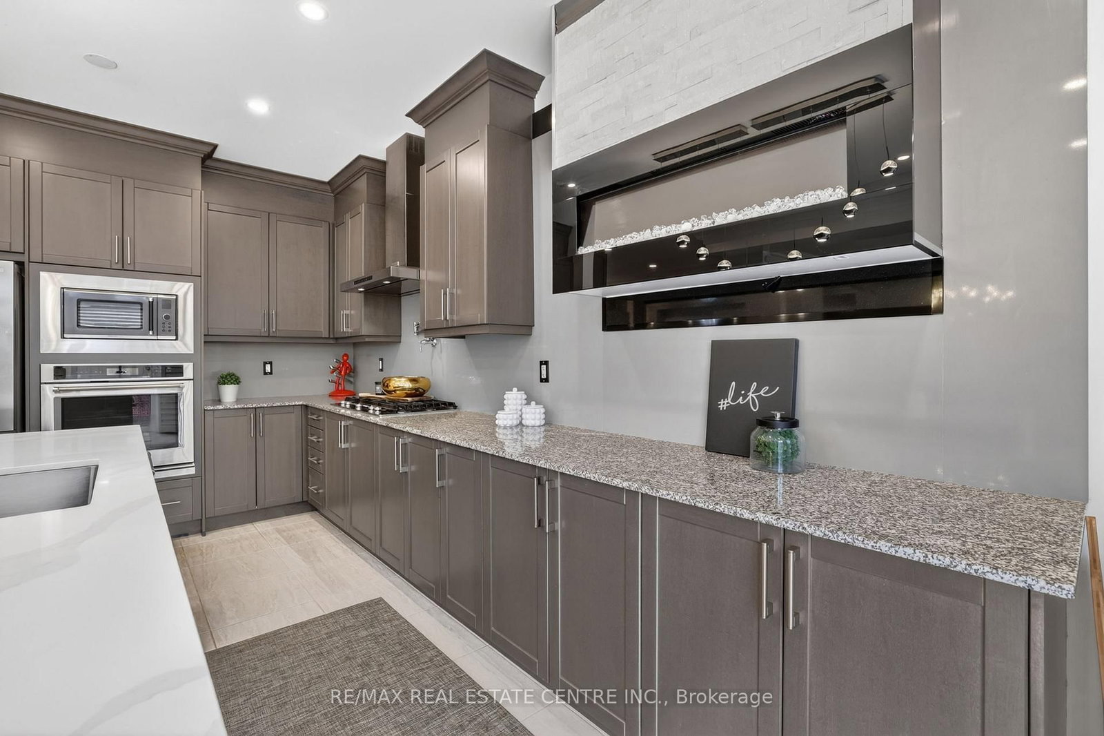 27 Drew Brown Boulevard • Orangeville, ON photo 13