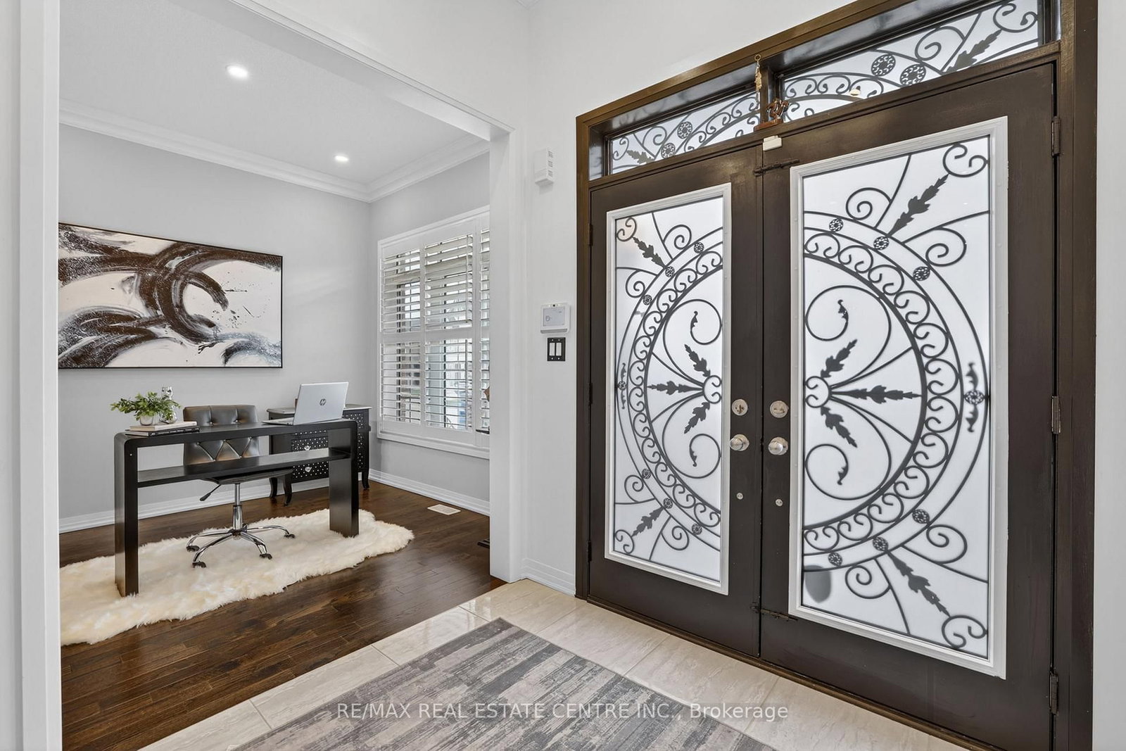 27 Drew Brown Boulevard • Orangeville, ON photo 3