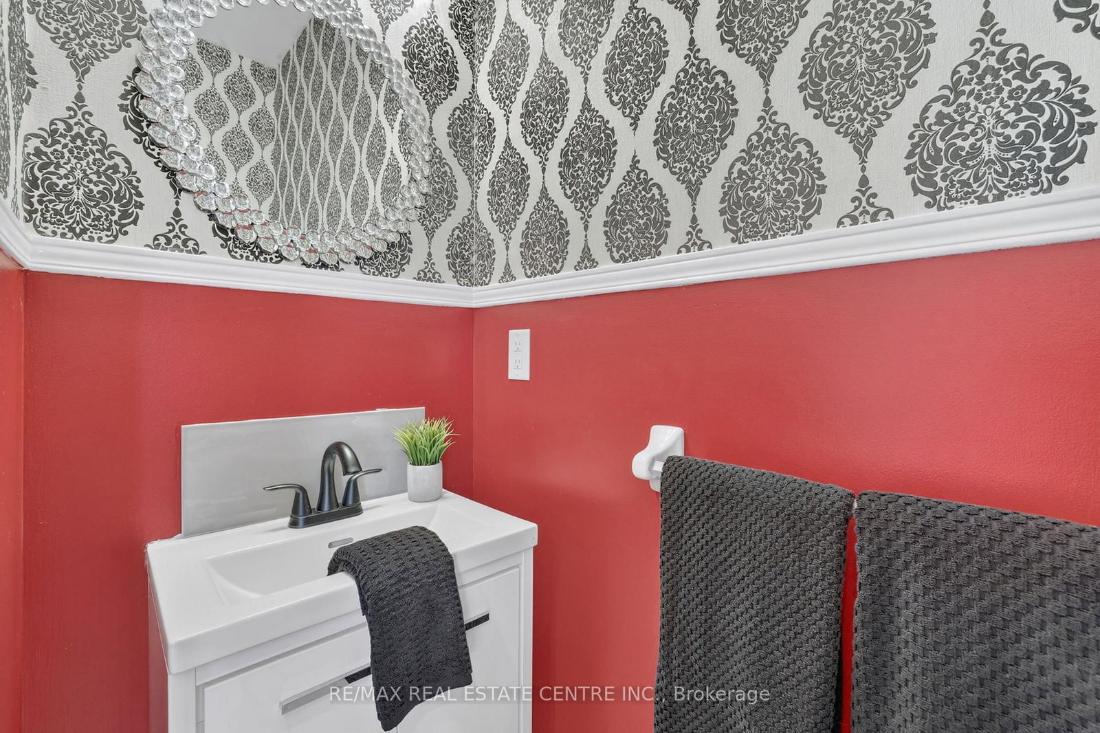 27 Drew Brown Boulevard • Orangeville, ON photo 22
