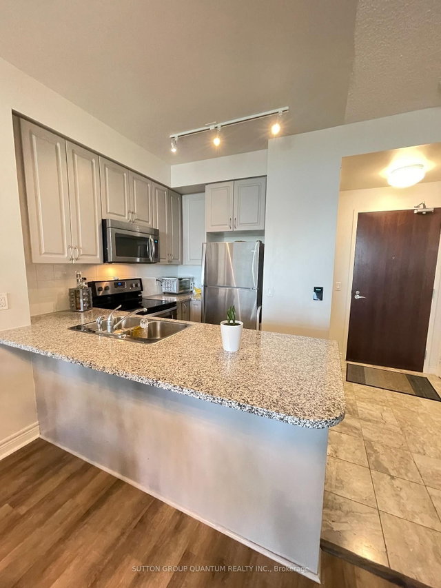 2312 - 339 Rathburn Road W