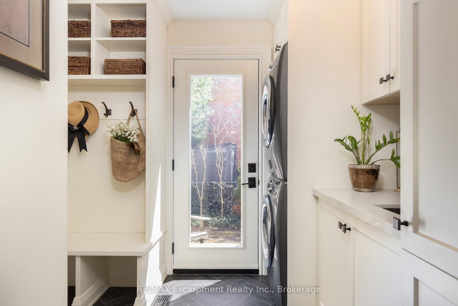392 Aspen Forest Drive • Oakville, ON photo 16