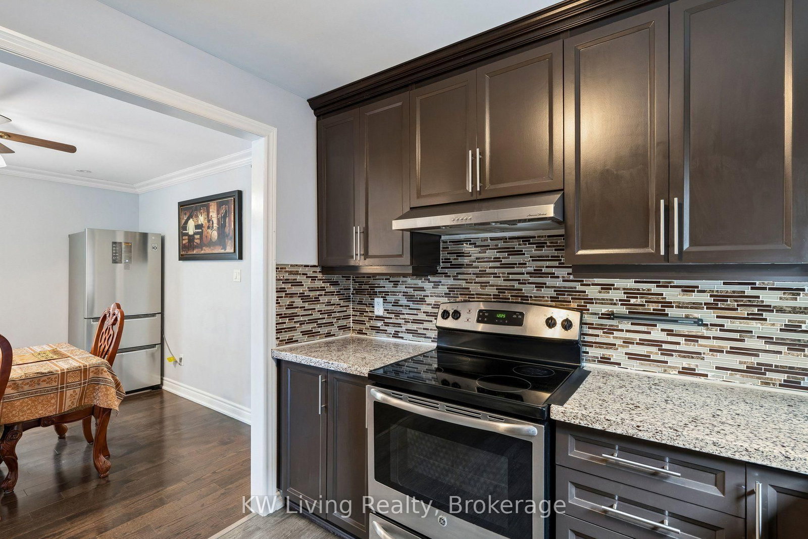 116 Seventh Street • Toronto, ON photo 9
