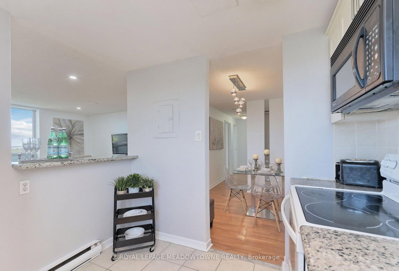 6720 Glen Erin Mississauga,ON L5N 3K8 — Photo 11