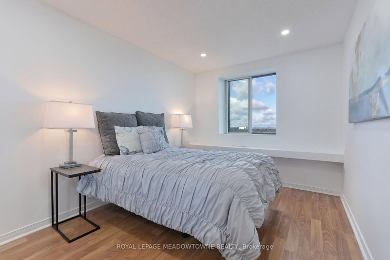 6720 Glen Erin Mississauga,ON L5N 3K8 — Photo 15