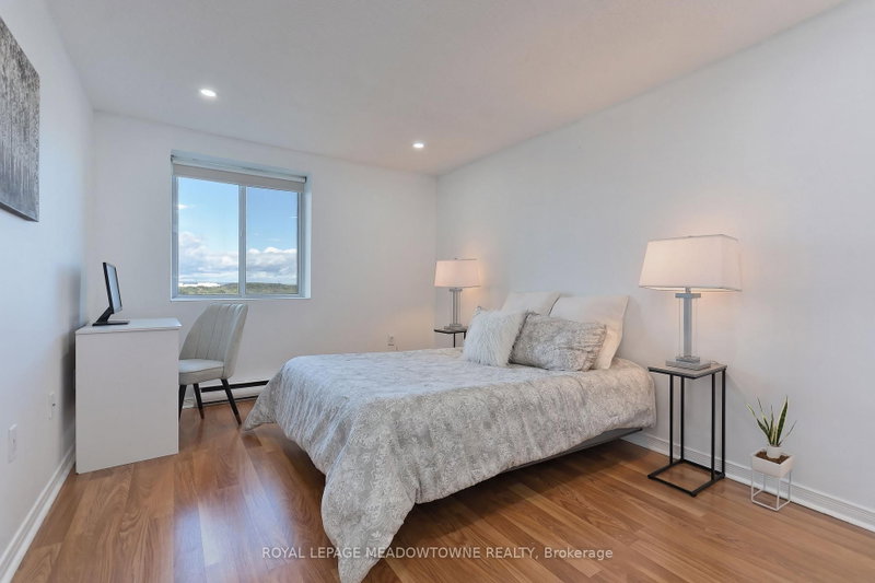 6720 Glen Erin Mississauga,ON L5N 3K8 — Photo 17