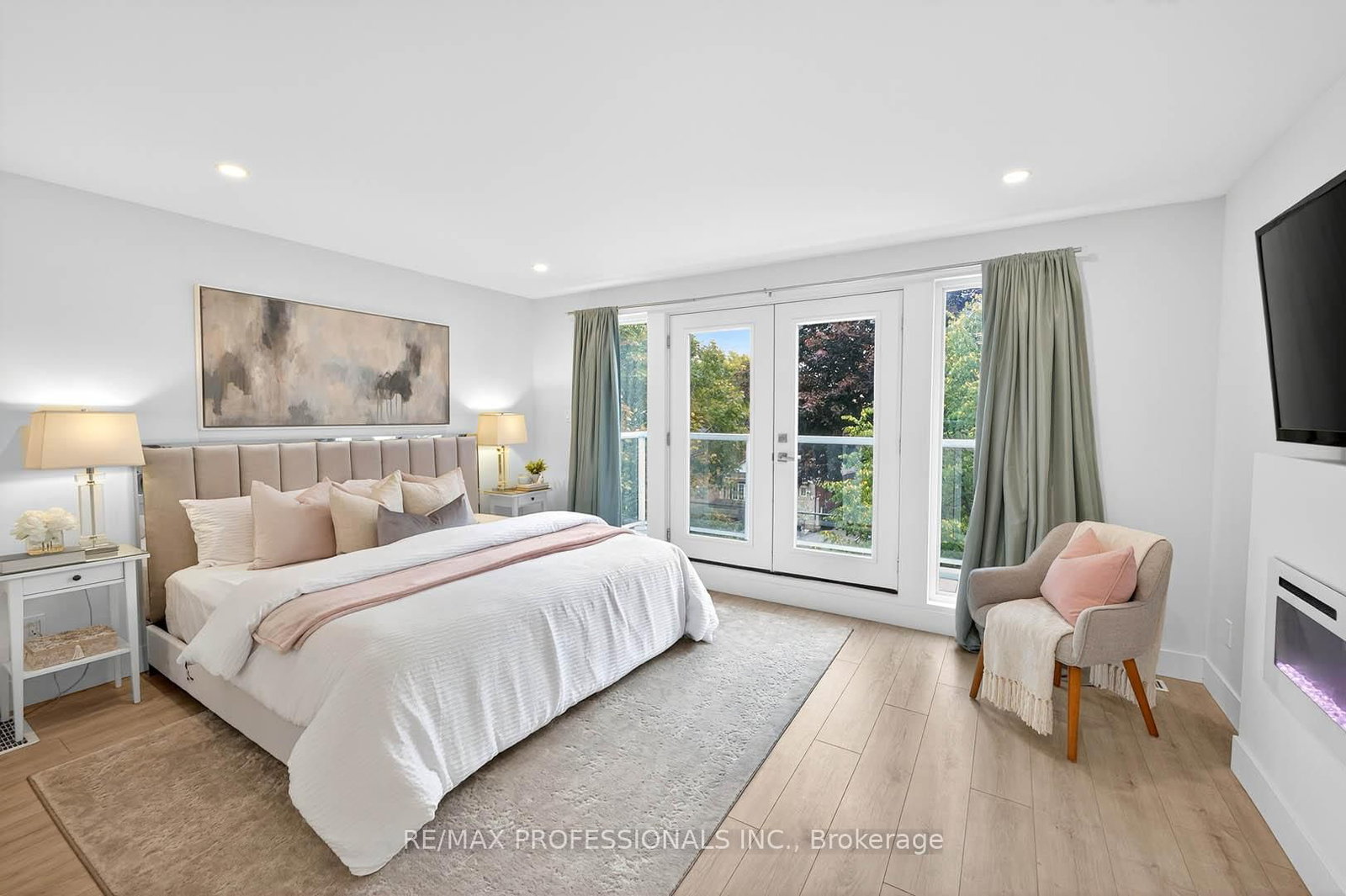 22 Ninth Street • Toronto, ON photo 26