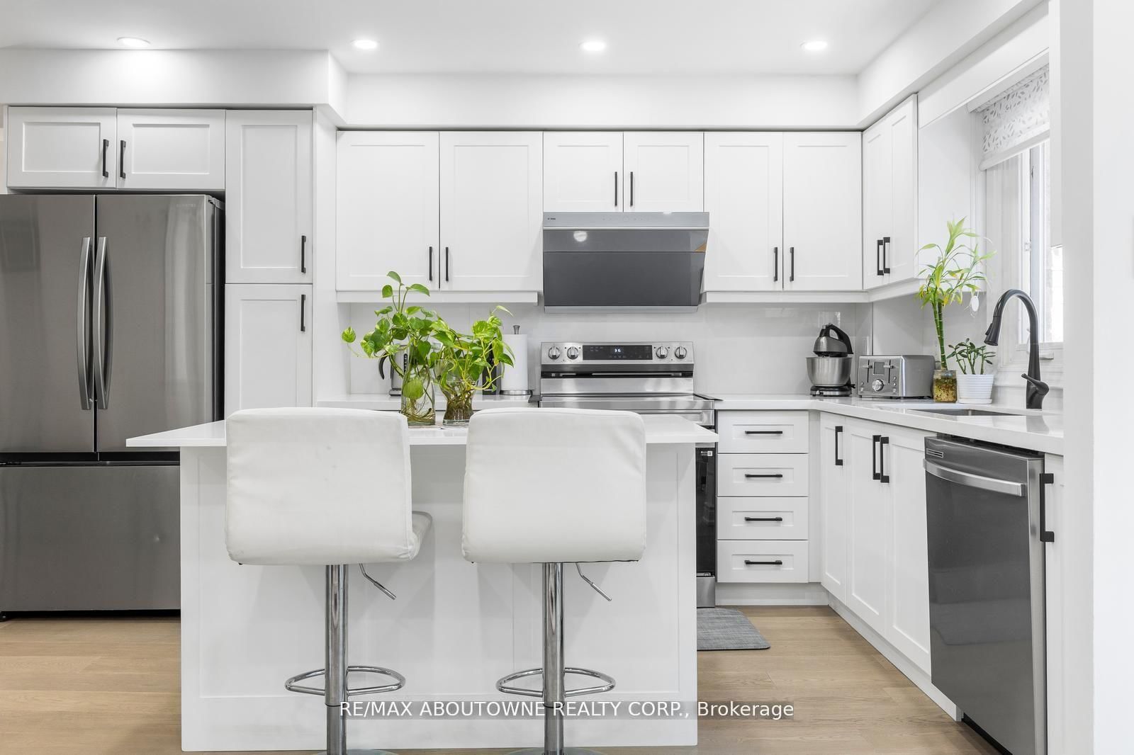 1118 Avondale Drive • Oakville, ON photo 12